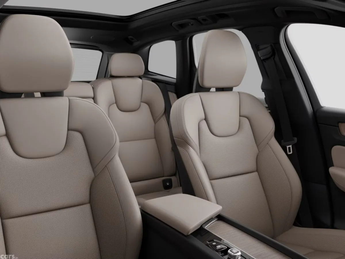 Volvo XC60 SUV, Petrol Plug-in Hybrid, 2027, Blue