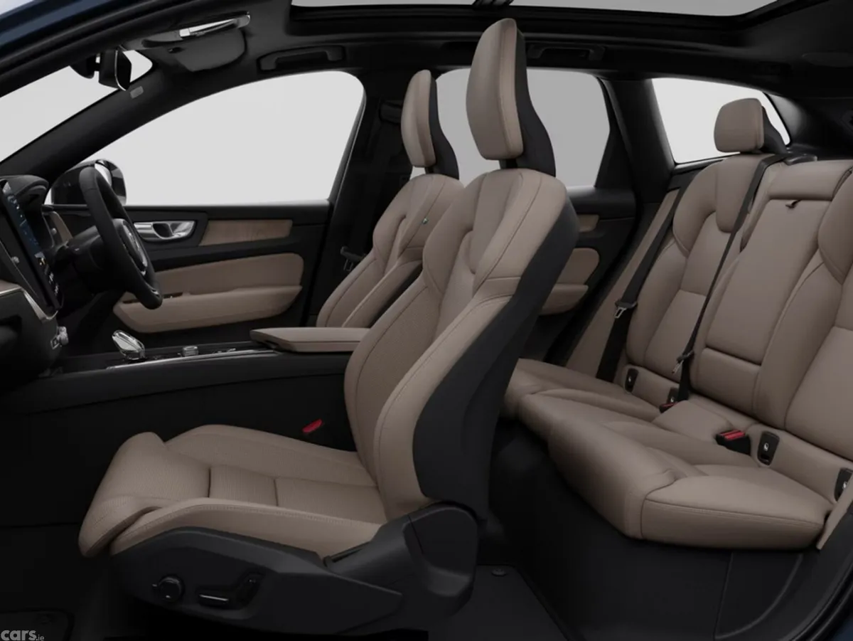 Volvo XC60 SUV, Petrol Plug-in Hybrid, 2027, Blue