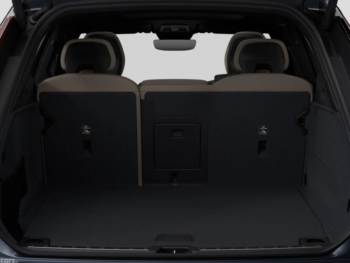 Volvo XC60 SUV, Petrol Plug-in Hybrid, 2027, Blue