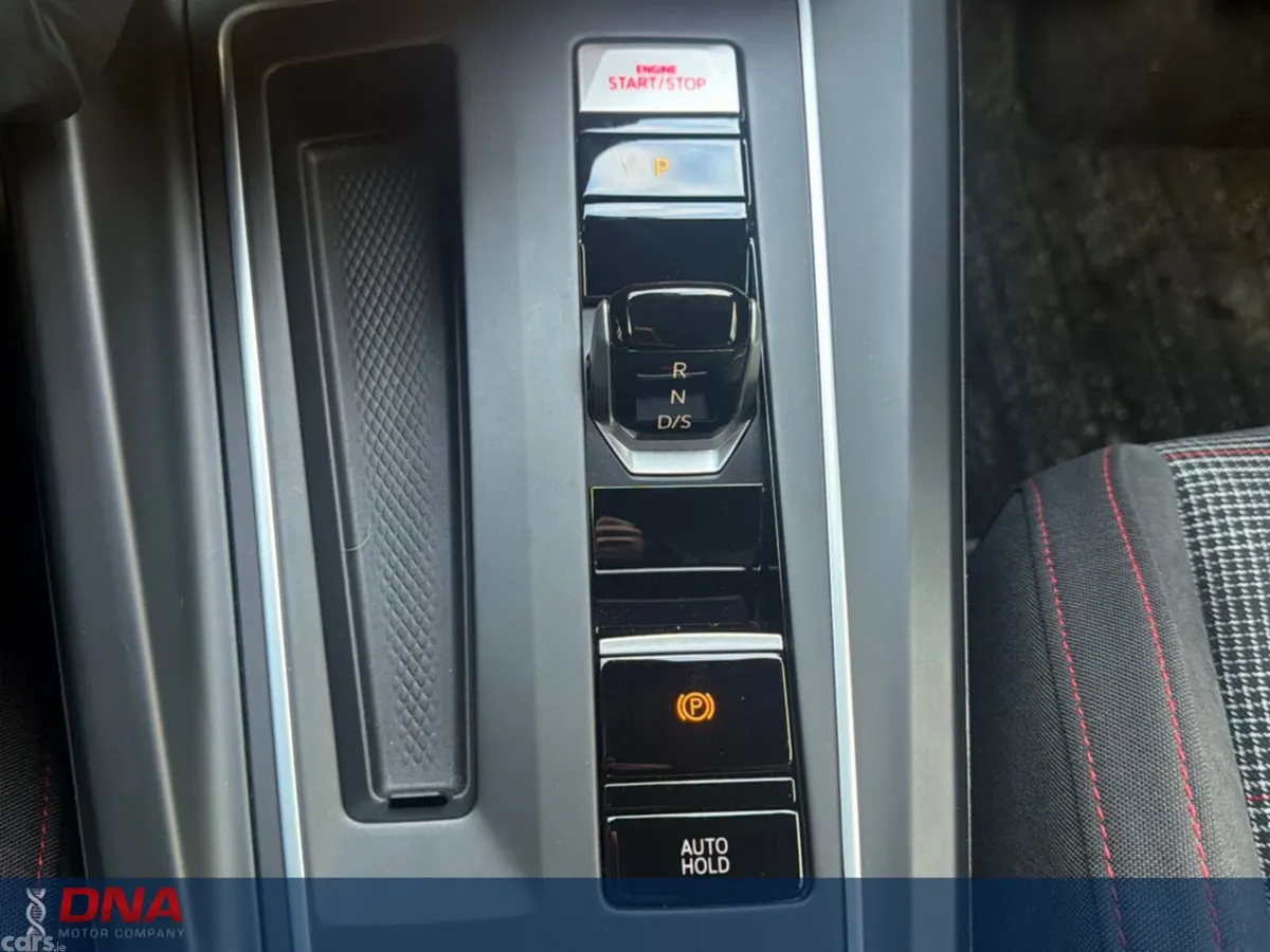 Volkswagen Golf Hatchback, Petrol, 2022, White