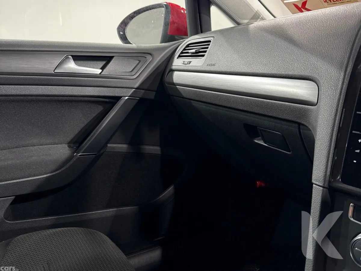 Volkswagen Golf Hatchback, Petrol, 2019, Red