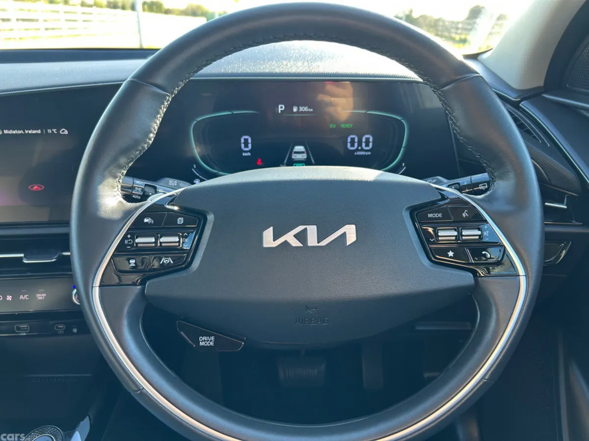 Kia Niro SUV, Petrol Hybrid, 2023, Black