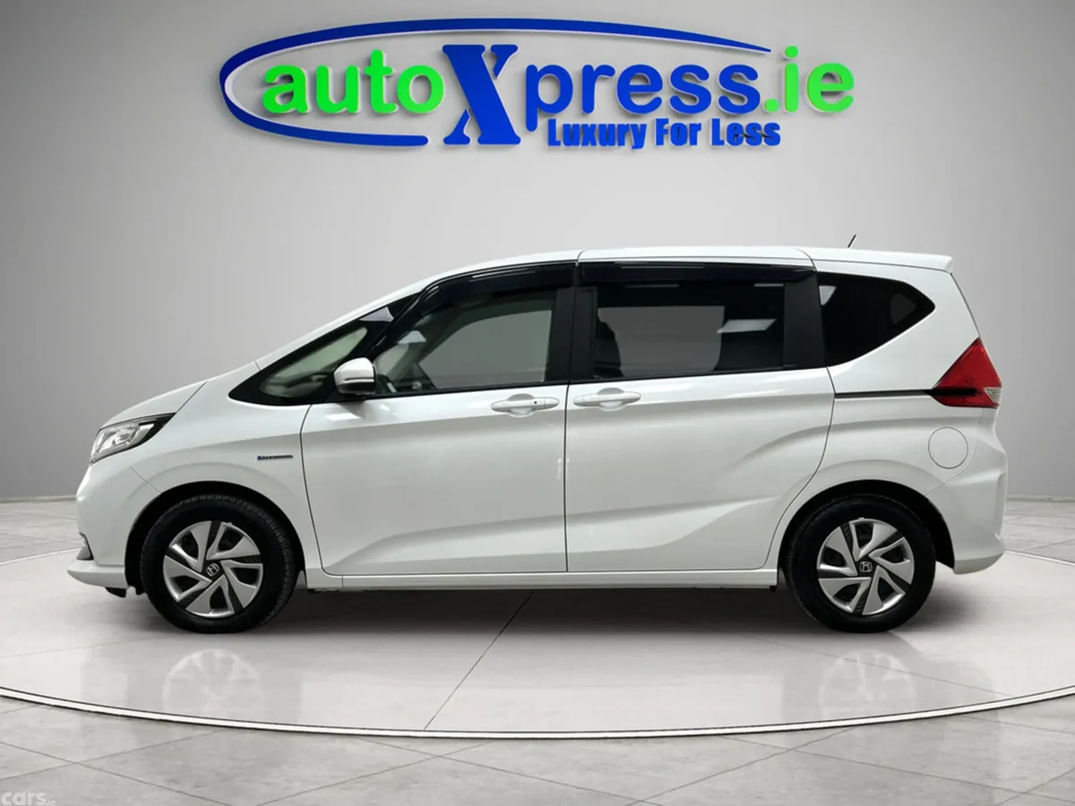 Honda Freed MPV, Petrol Hybrid, 2019, White