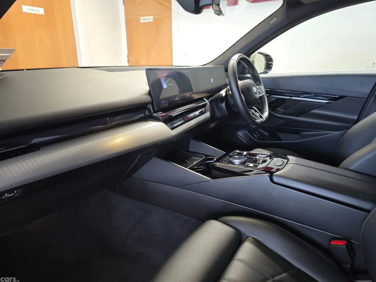 BMW 5-Series Saloon, Petrol Plug-in Hybrid, 2025, Grey