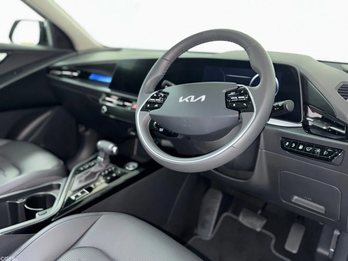 Kia Niro MPV, Petrol Plug-in Hybrid, 2026, Black