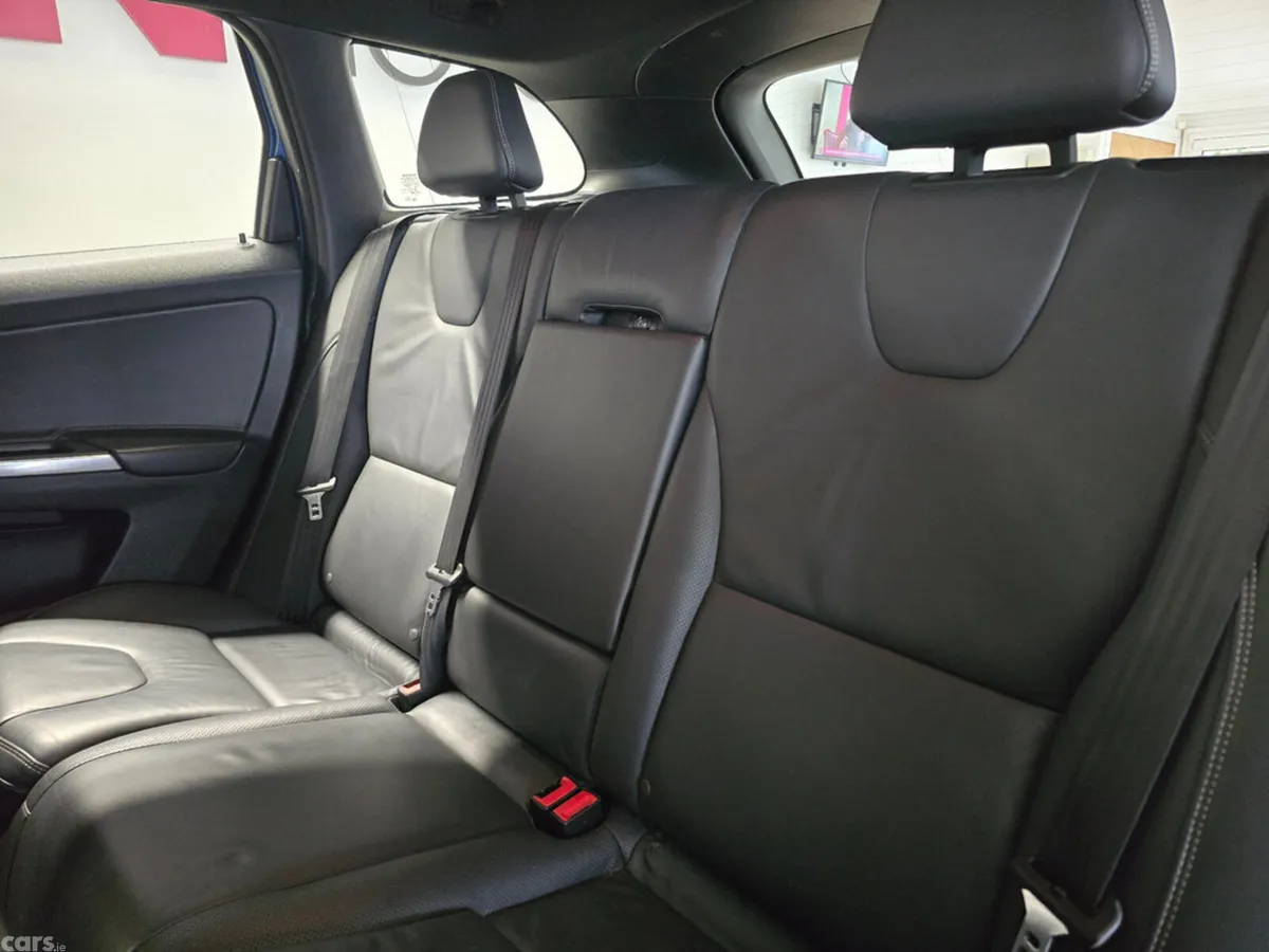Volvo XC60 SUV, Diesel, 2015, Blue