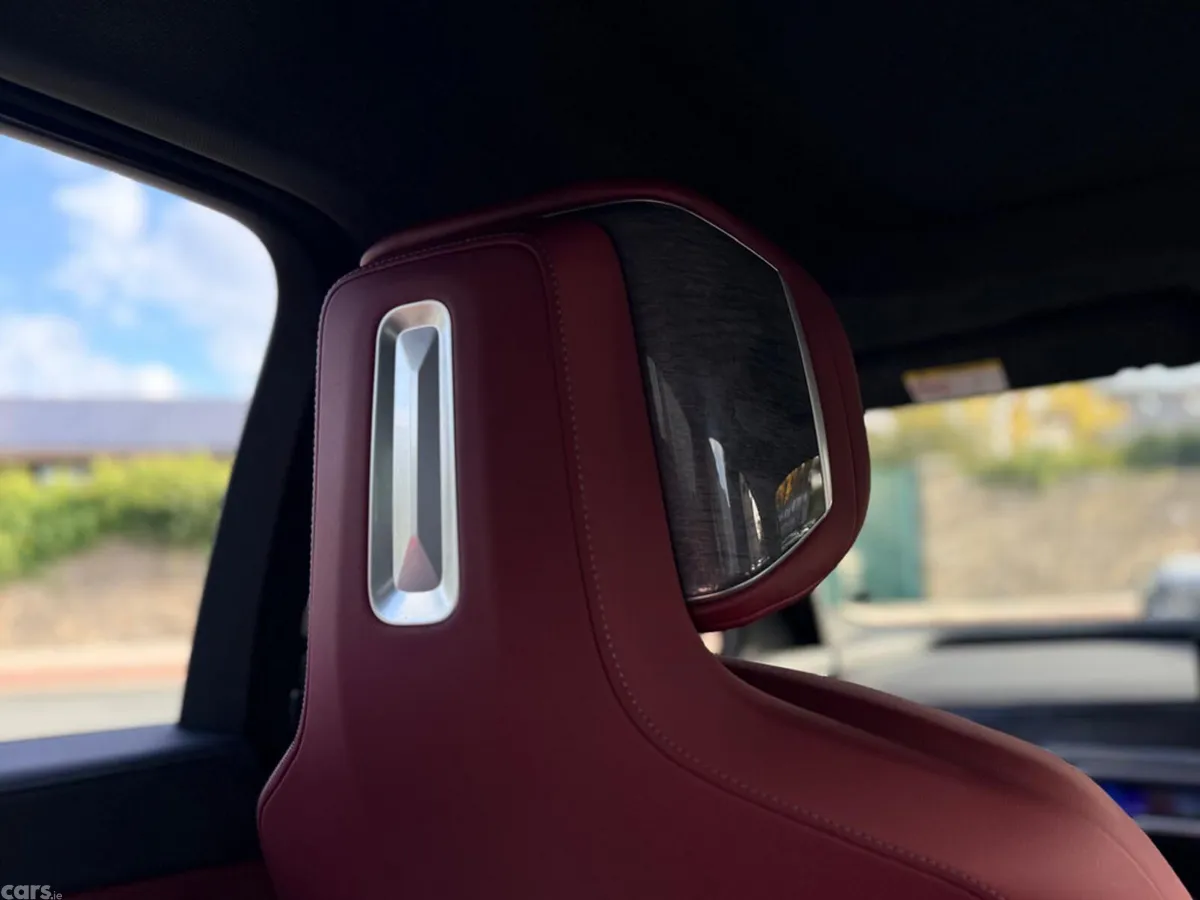 BMW i7 Saloon, Electric, 2025, Grey