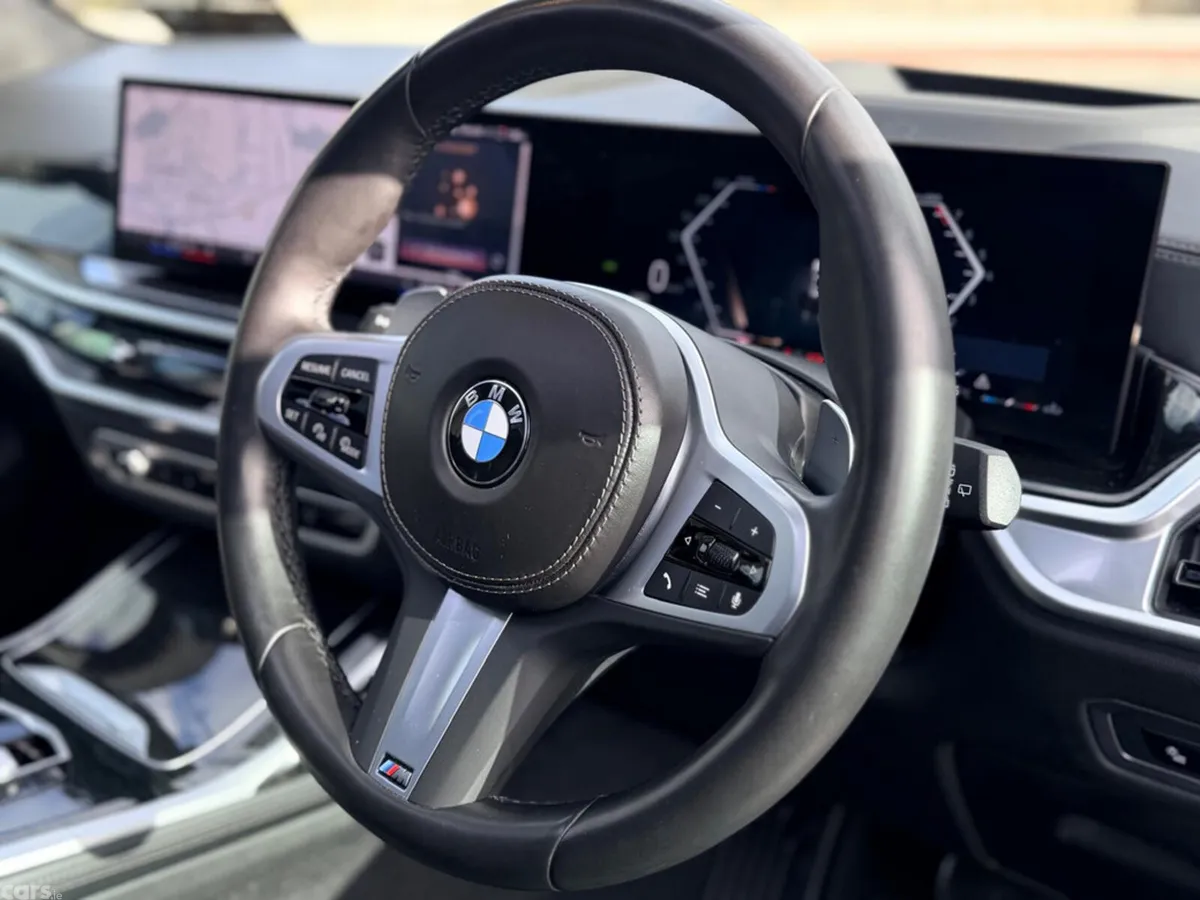BMW X7 Hatchback, Petrol, 2024, White