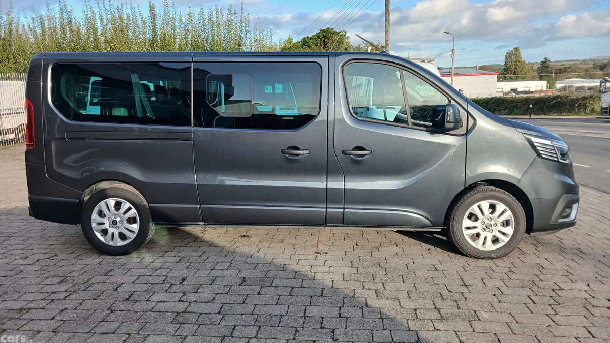Renault Trafic MPV, Diesel, 2025, Grey