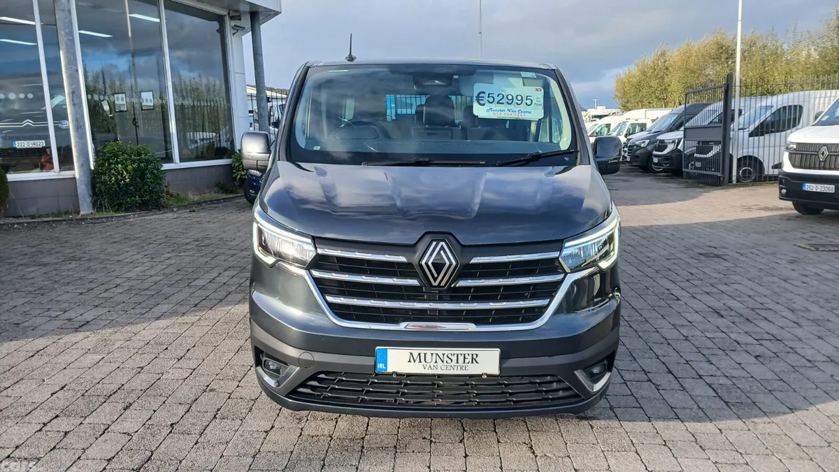 Renault Trafic MPV, Diesel, 2025, Grey