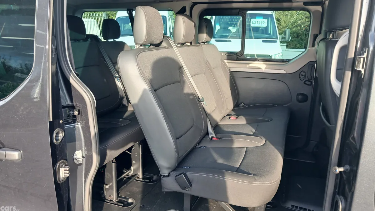 Renault Trafic MPV, Diesel, 2025, Grey