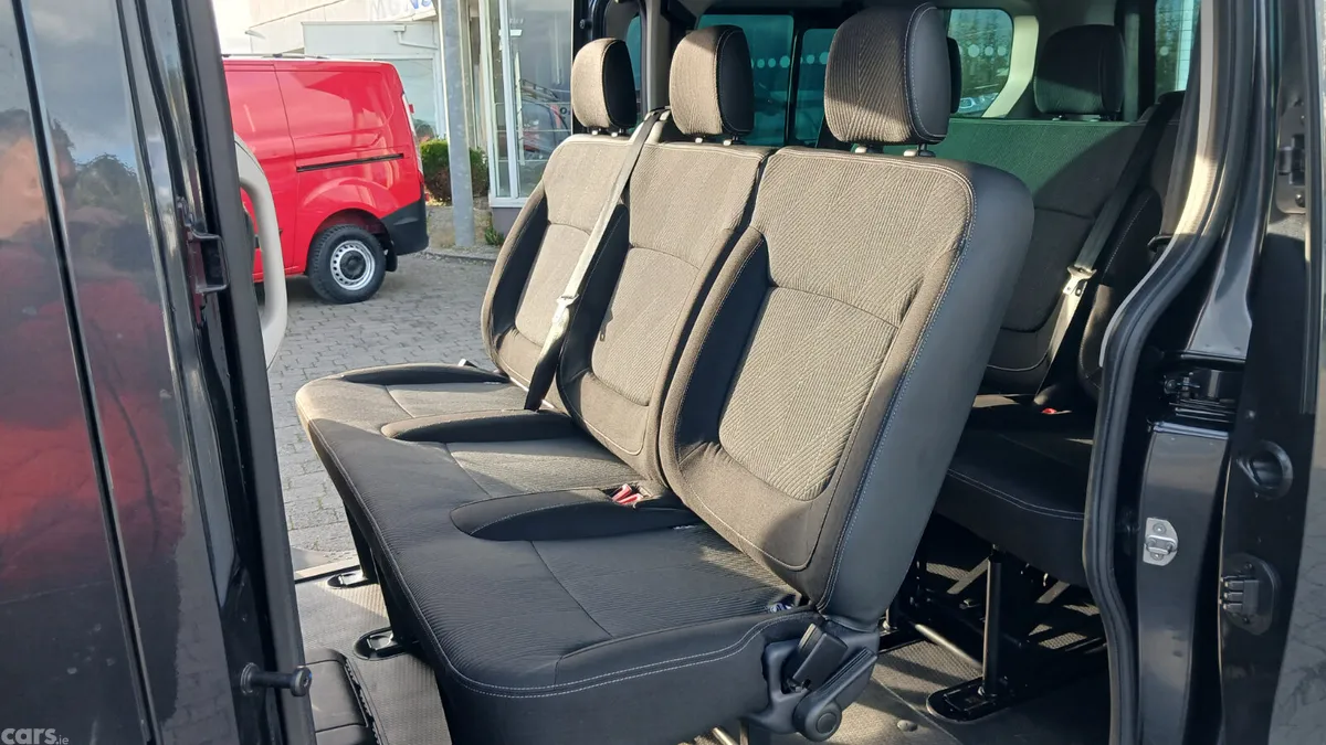 Renault Trafic MPV, Diesel, 2025, Grey