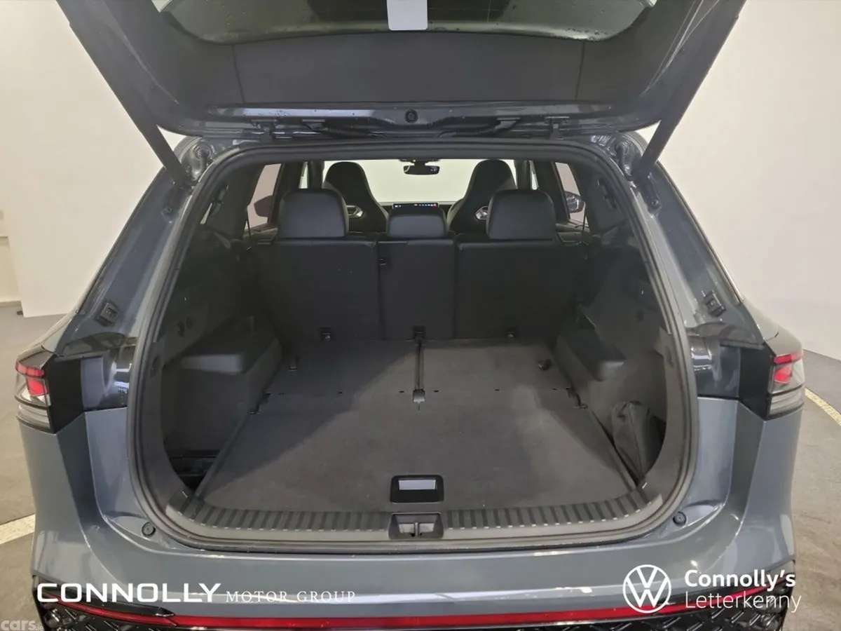Volkswagen Tayron Estate, Diesel, 2025, Grey