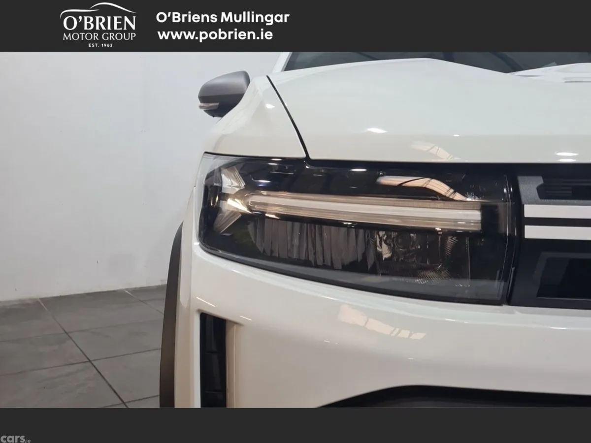 Dacia Duster SUV, Petrol Hybrid, 2026, White