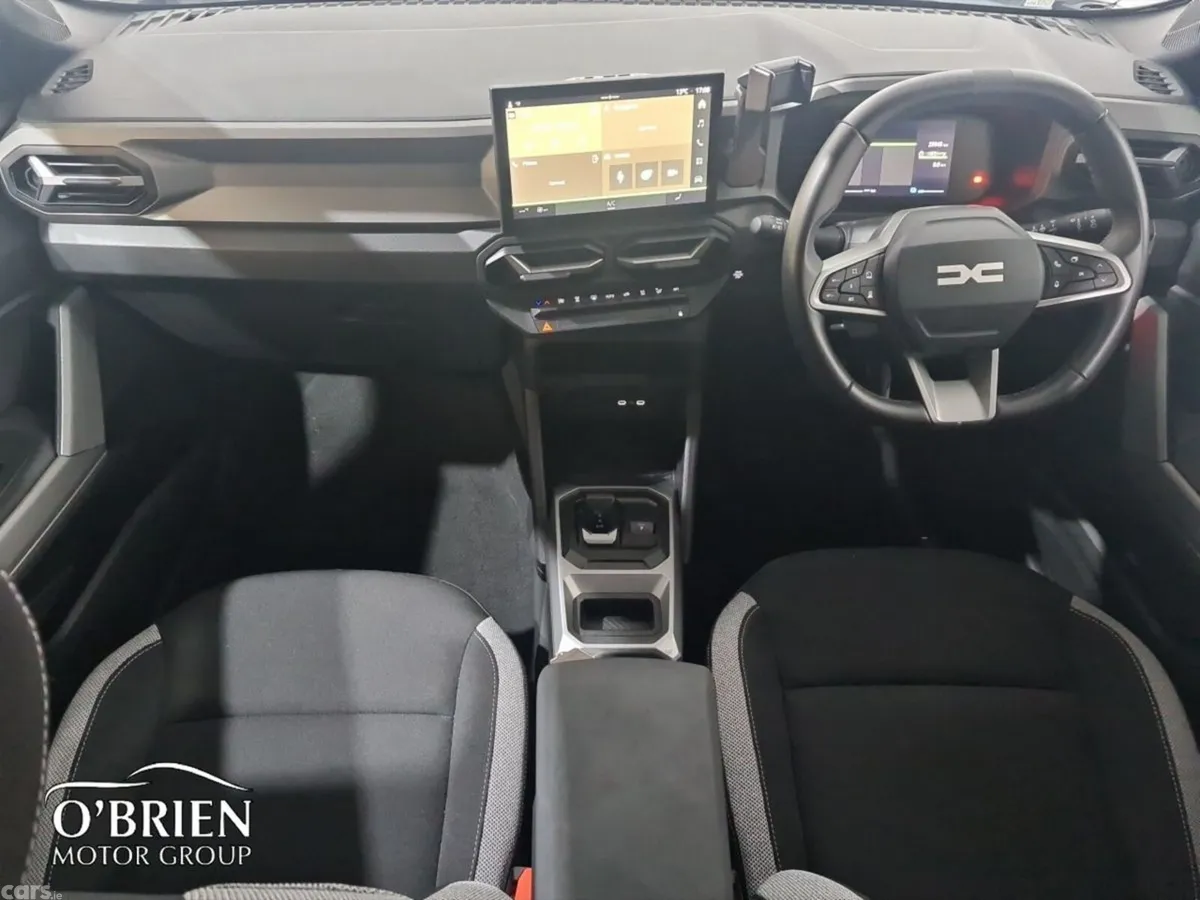 Dacia Duster SUV, Petrol Hybrid, 2026, White