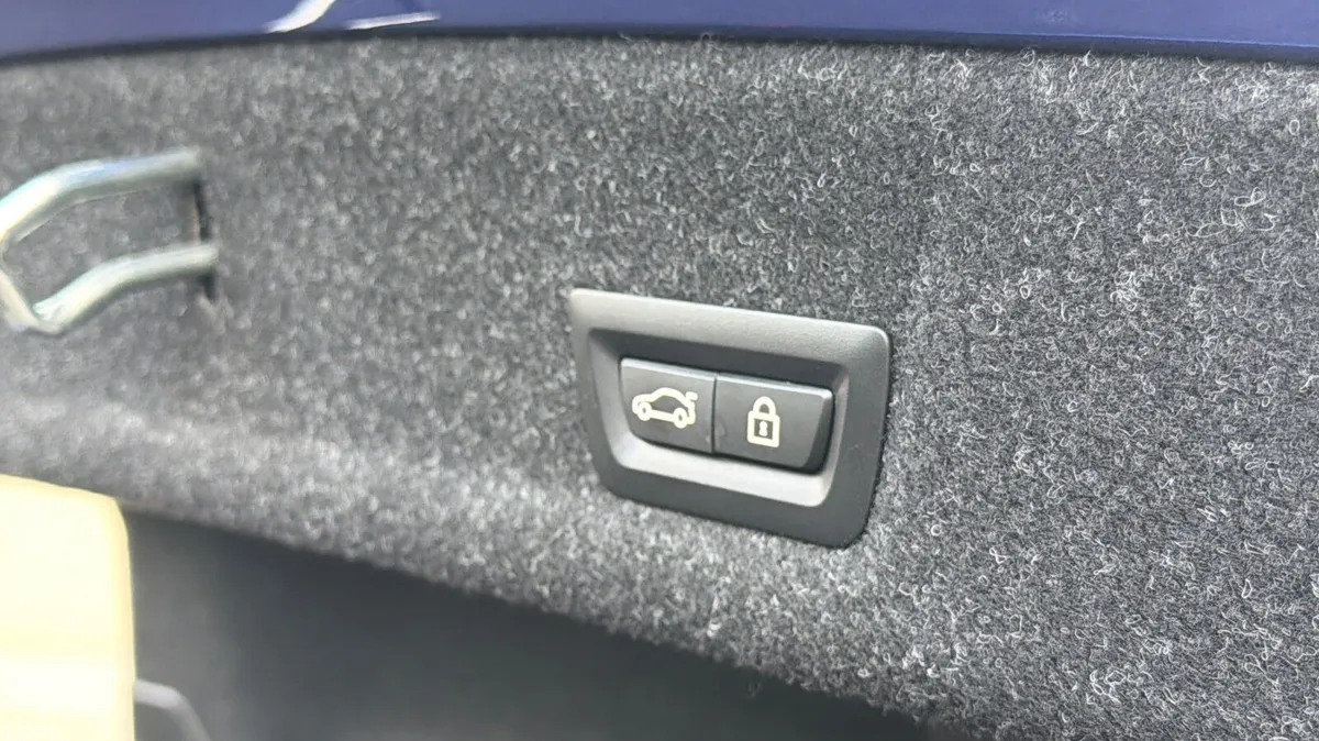 BMW 3-Series Saloon, Diesel, 2021, Blue