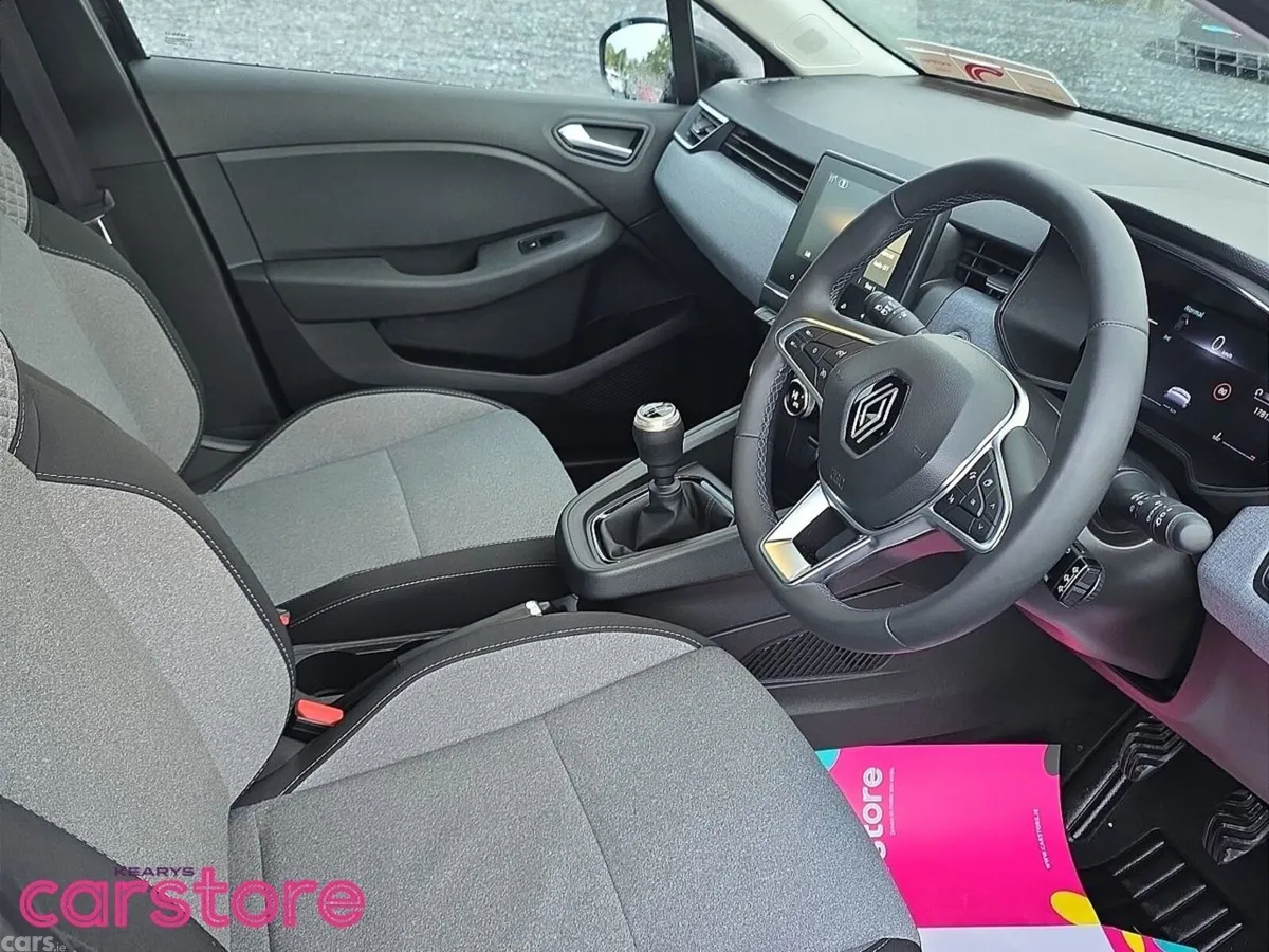 Renault Clio Hatchback, Petrol, 2024, Black
