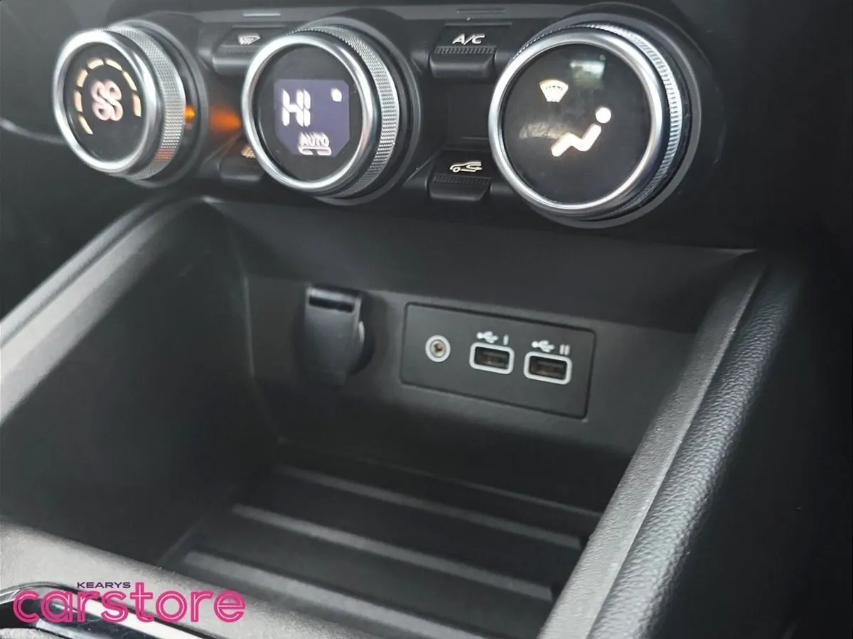 Renault Clio Hatchback, Petrol, 2024, Black