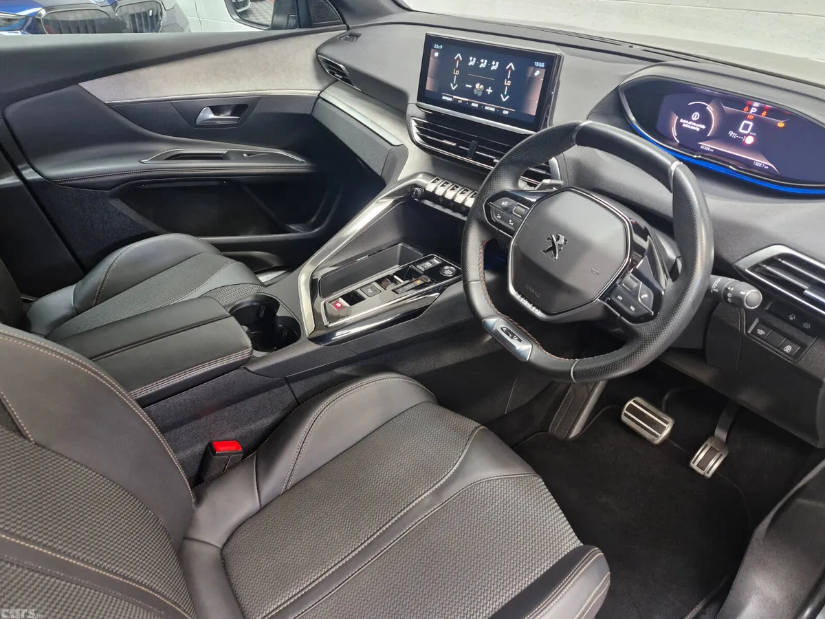 Peugeot 3008 MPV, Diesel, 2024, Grey
