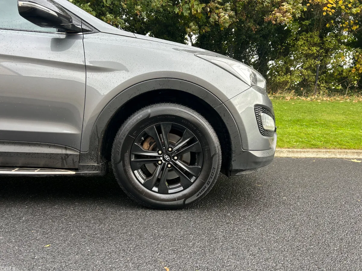 Hyundai Santa Fe SUV, Diesel, 2014, Silver