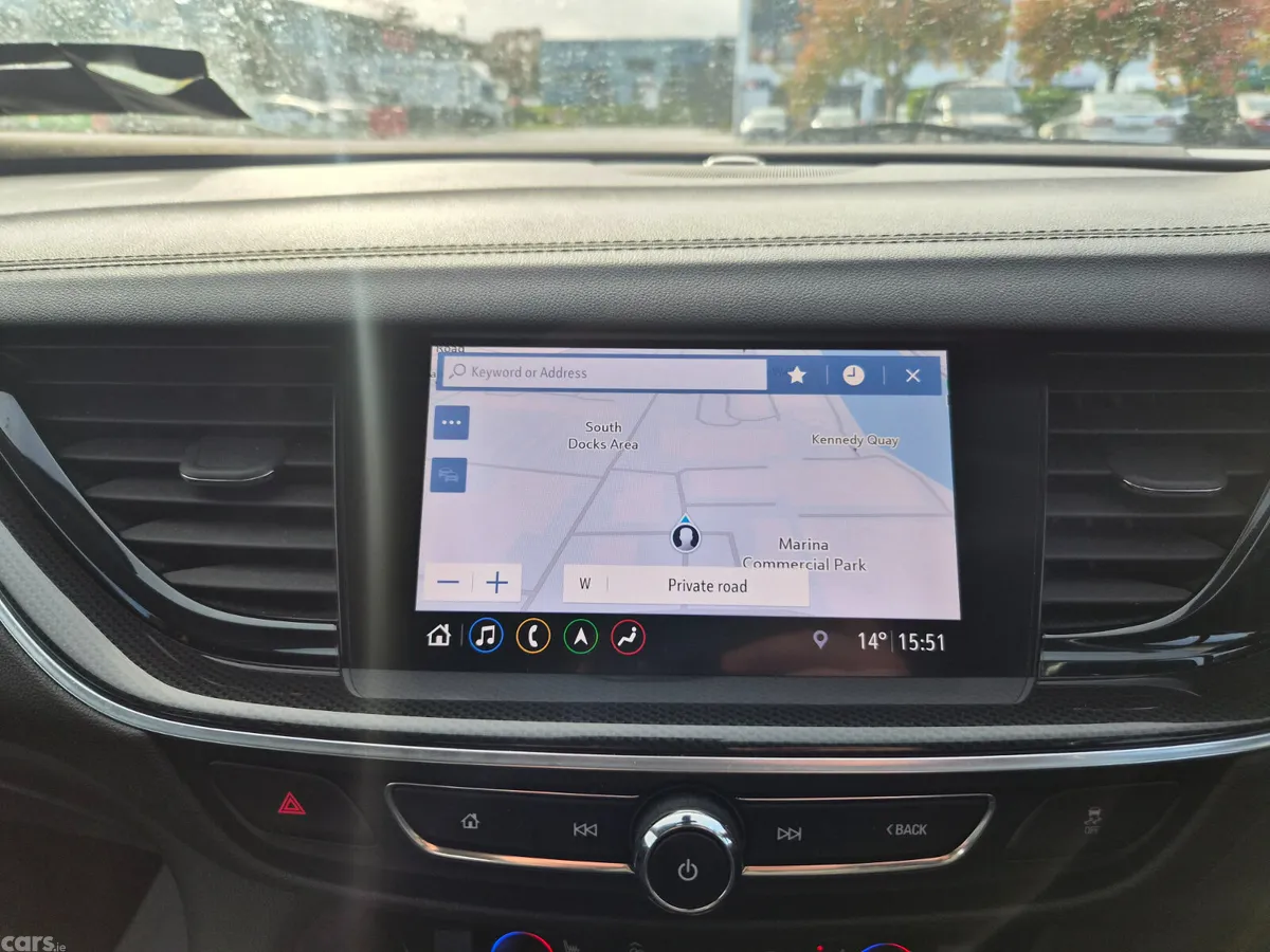 Opel Insignia Hatchback, Diesel, 2022, White