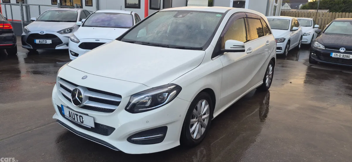 Mercedes-Benz B-Class MPV, Petrol, 2015, White