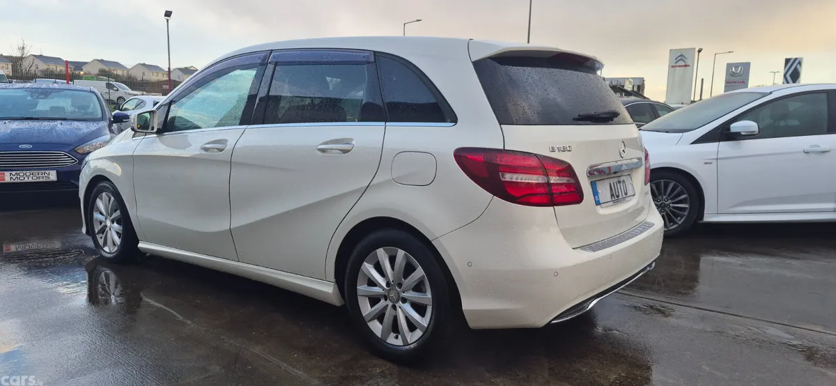 Mercedes-Benz B-Class MPV, Petrol, 2015, White