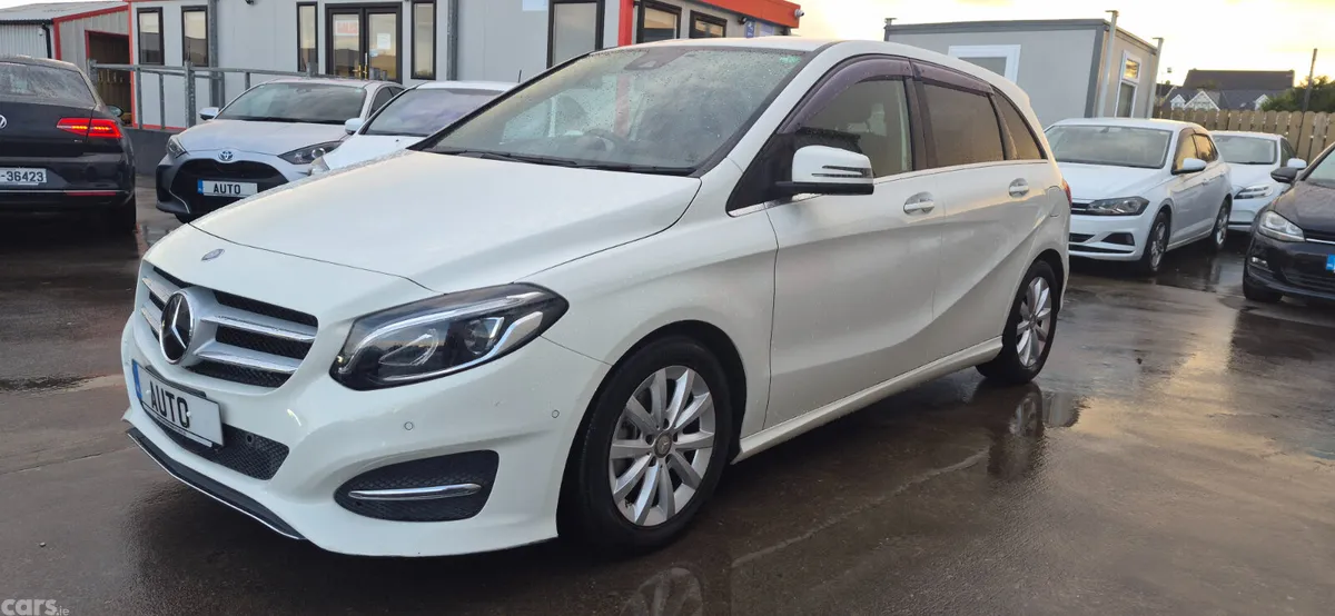 Mercedes-Benz B-Class MPV, Petrol, 2015, White