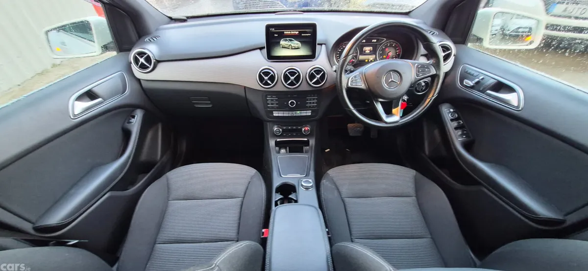 Mercedes-Benz B-Class MPV, Petrol, 2015, White