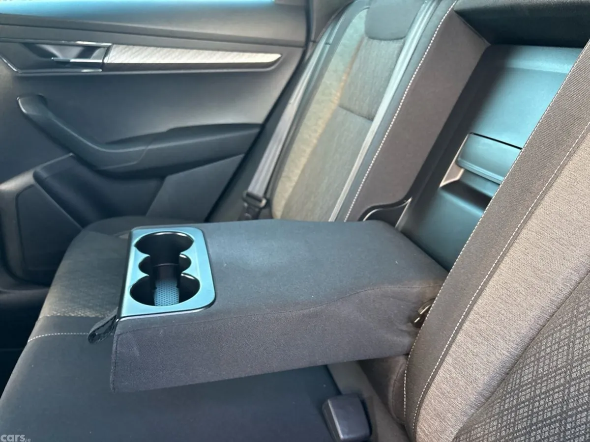 Skoda Karoq Estate, Diesel, 2024, Grey