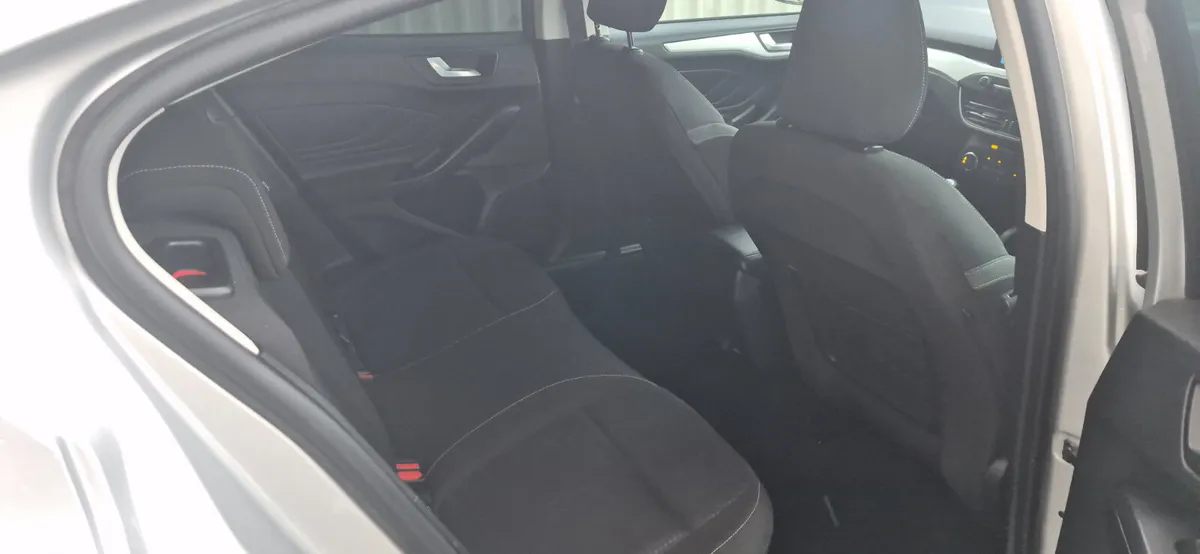 Ford Focus Hatchback, Diesel, 2019, Silver