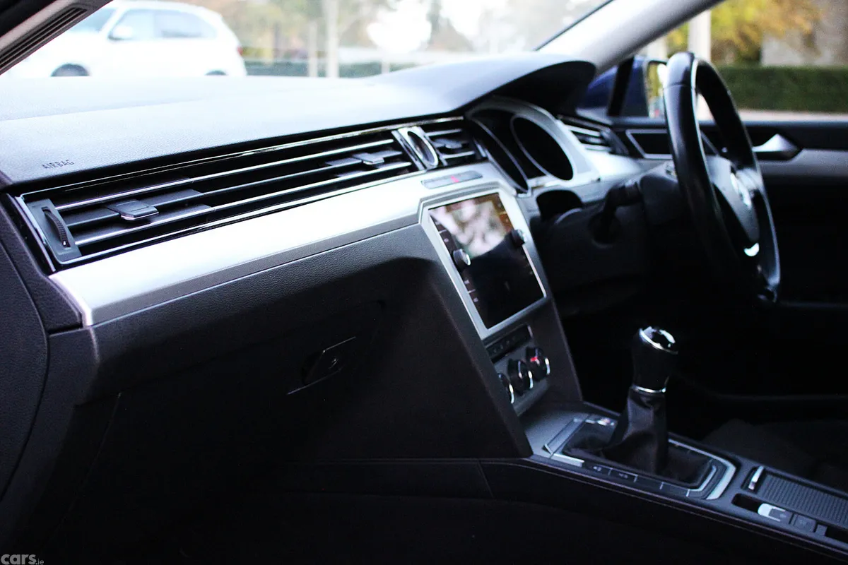Volkswagen Passat Saloon, Diesel, 2017, Blue
