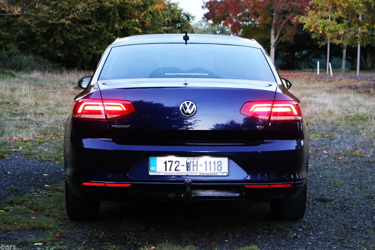 Volkswagen Passat Saloon, Diesel, 2017, Blue