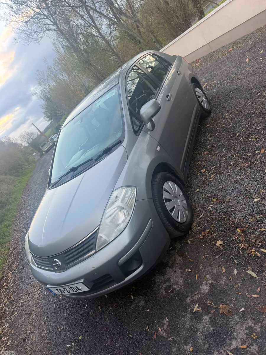 Nissan Tiida Saloon, Petrol, 2008, Grey