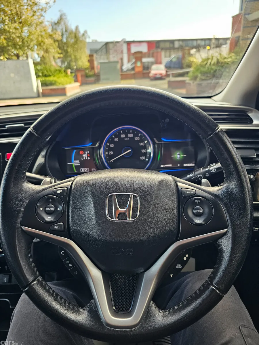 Honda Grace Saloon, Petrol Hybrid, 2015, Grey