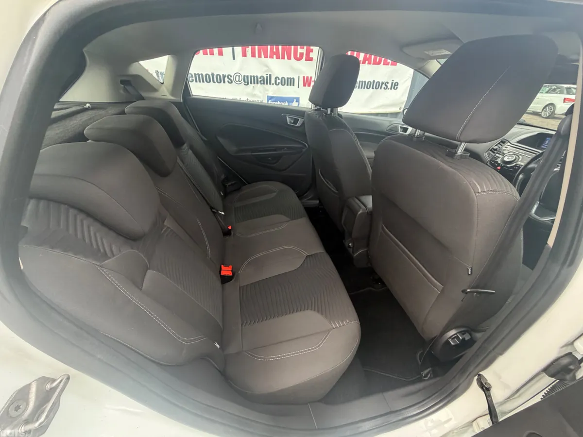 Ford Fiesta Hatchback, Petrol, 2015, White