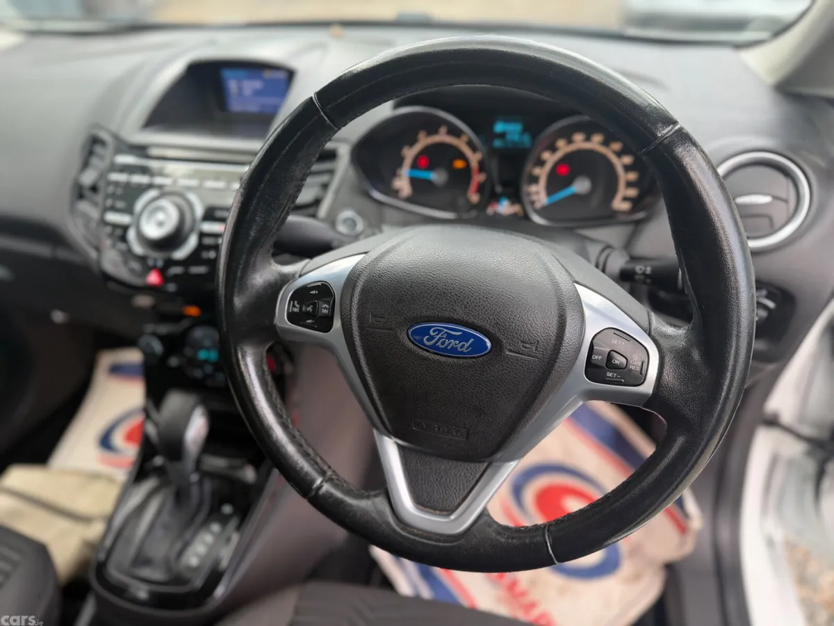 Ford Fiesta Hatchback, Petrol, 2015, White