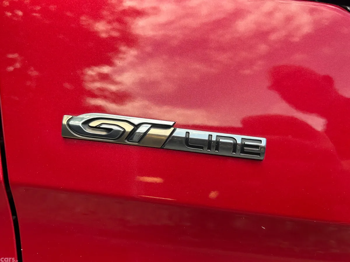 Peugeot 3008 Hatchback, Petrol, 2020, Red