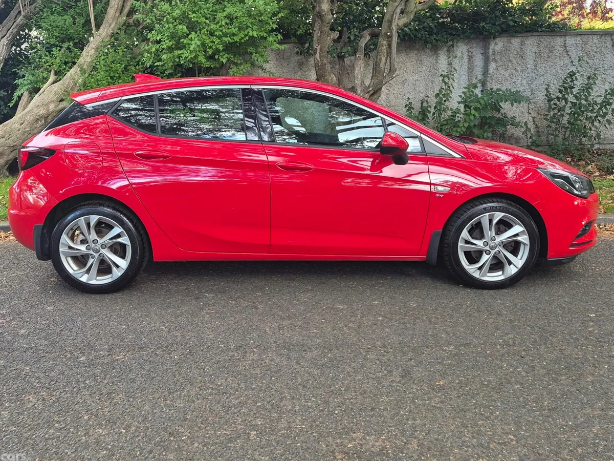Opel Astra Hatchback, Diesel, 2017, Red