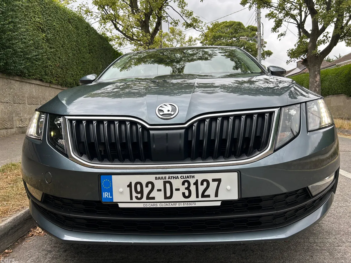 Skoda Octavia Saloon, Diesel, 2019, Black