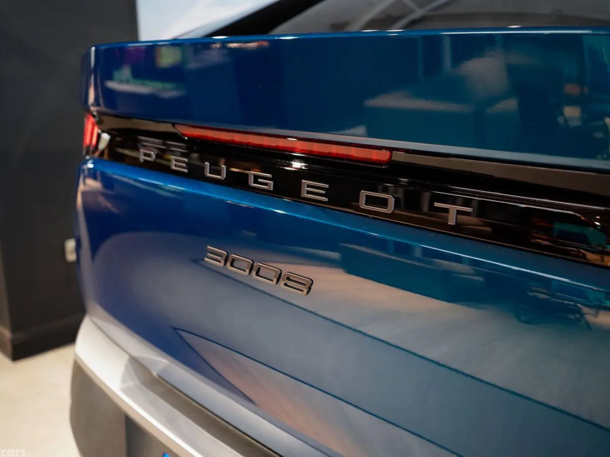 Peugeot 3008 MPV, Petrol Hybrid, 2026, Blue