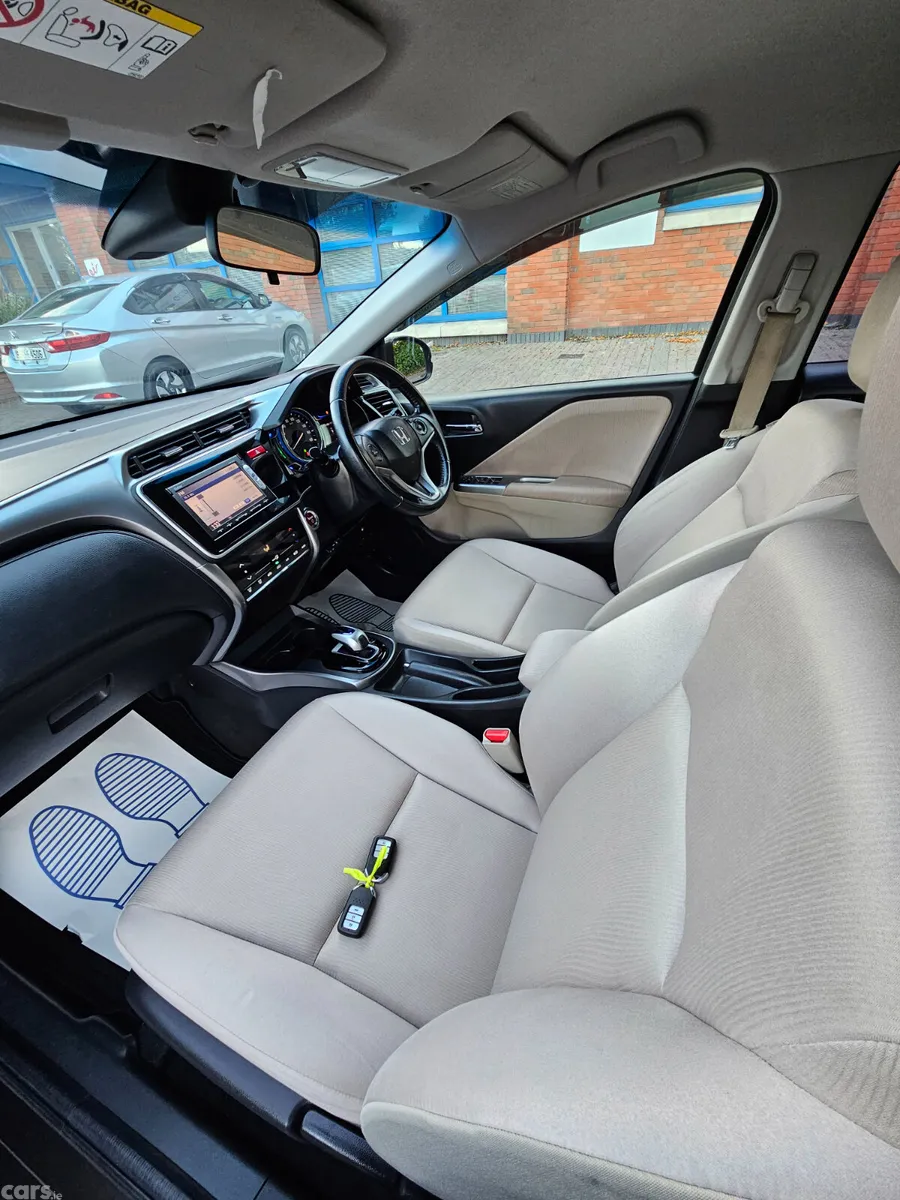 Honda Grace MPV, Petrol Hybrid, 2015, Brown