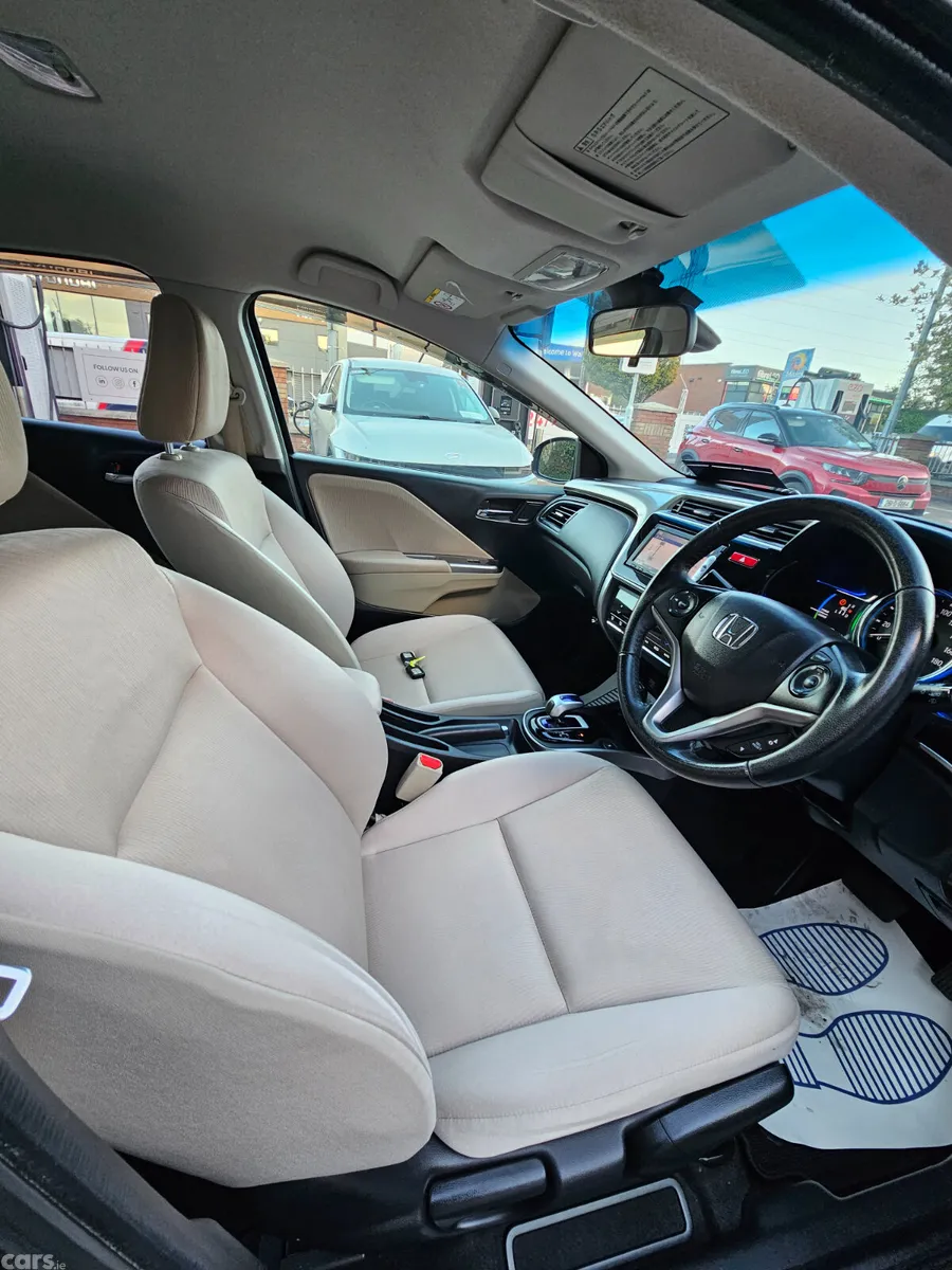 Honda Grace MPV, Petrol Hybrid, 2015, Brown