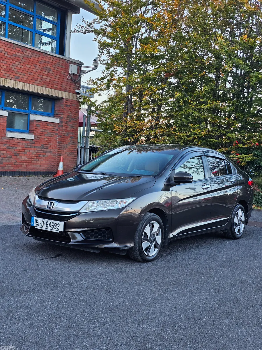 Honda Grace MPV, Petrol Hybrid, 2015, Brown