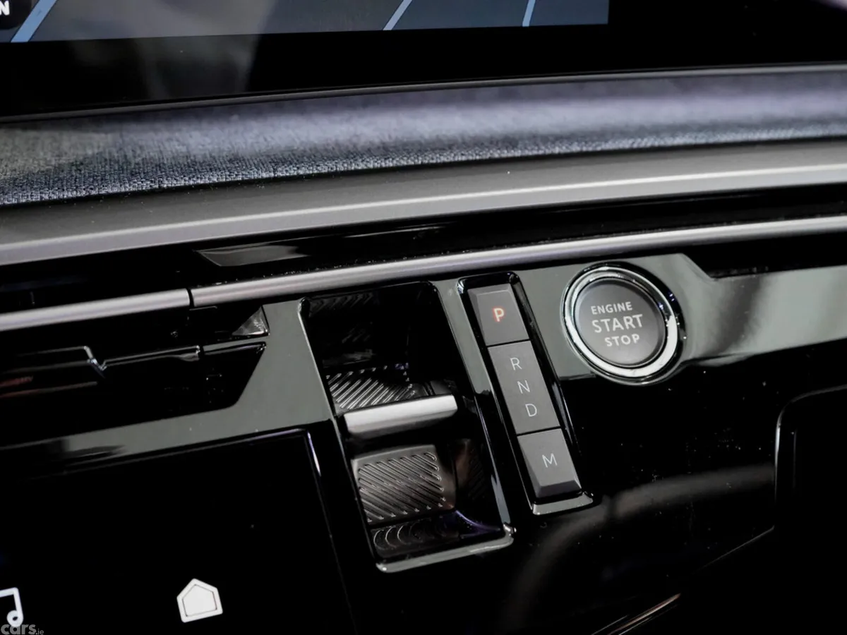 Peugeot 3008 MPV, Petrol Hybrid, 2026, Black