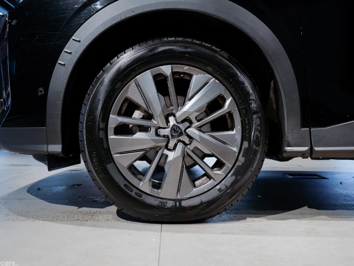 Peugeot 5008 MPV, Petrol Hybrid, 2026, Black