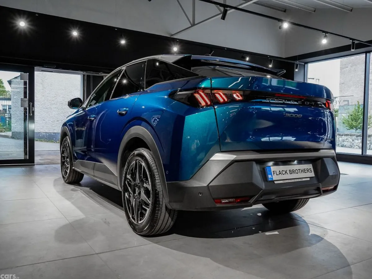 Peugeot 3008 MPV, Petrol Hybrid, 2026, Blue