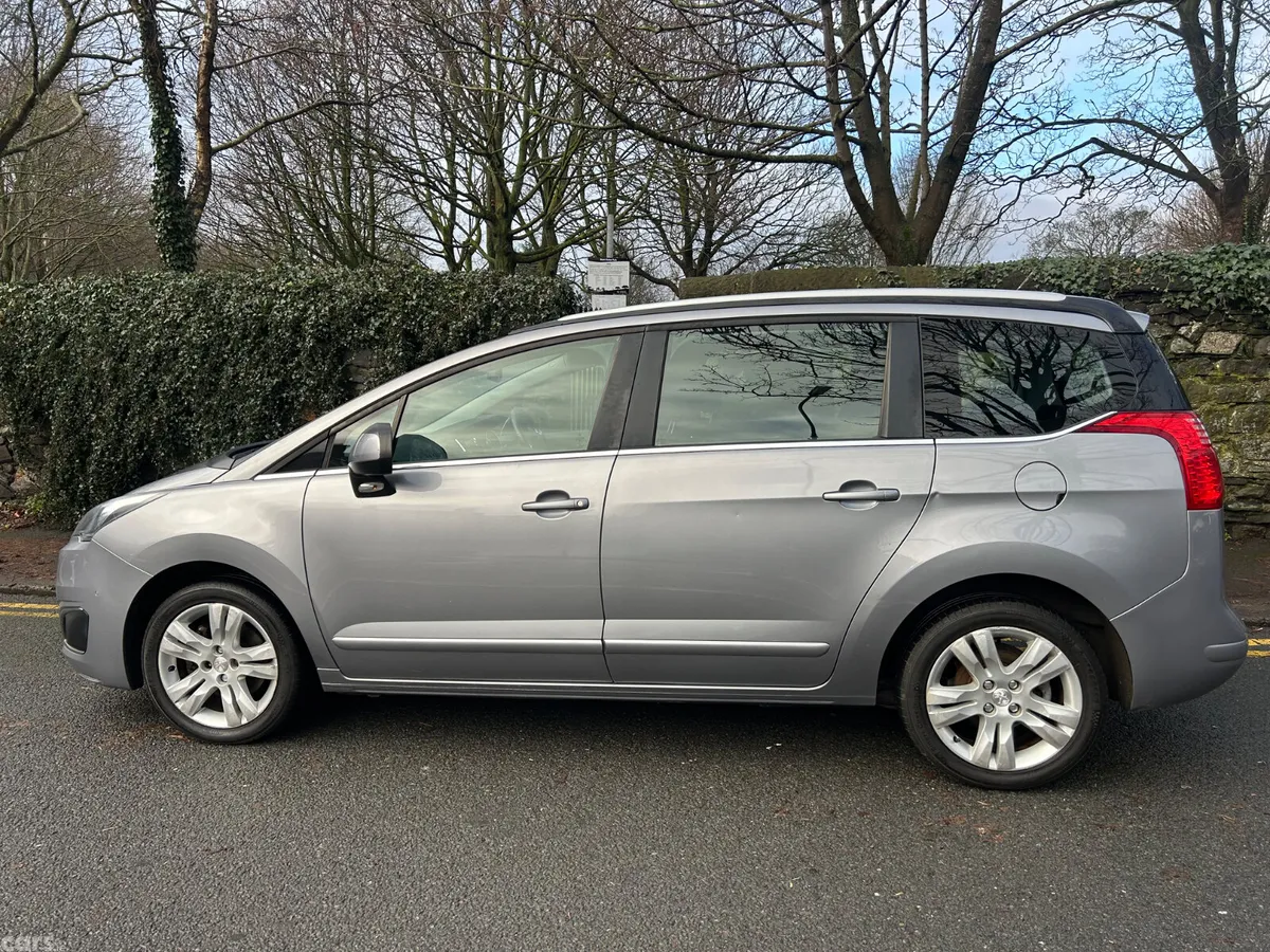 Peugeot 5008 MPV, Petrol, 2017, Grey