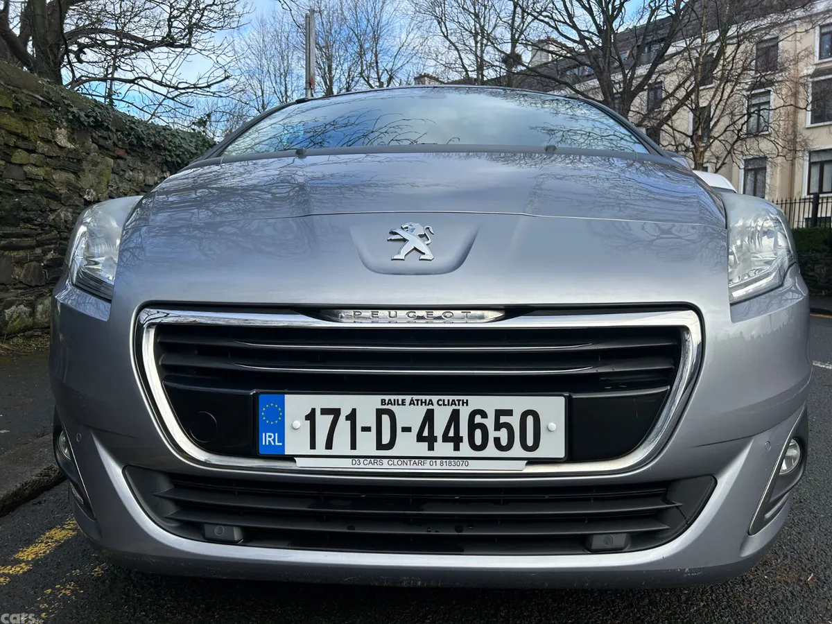 Peugeot 5008 MPV, Petrol, 2017, Grey