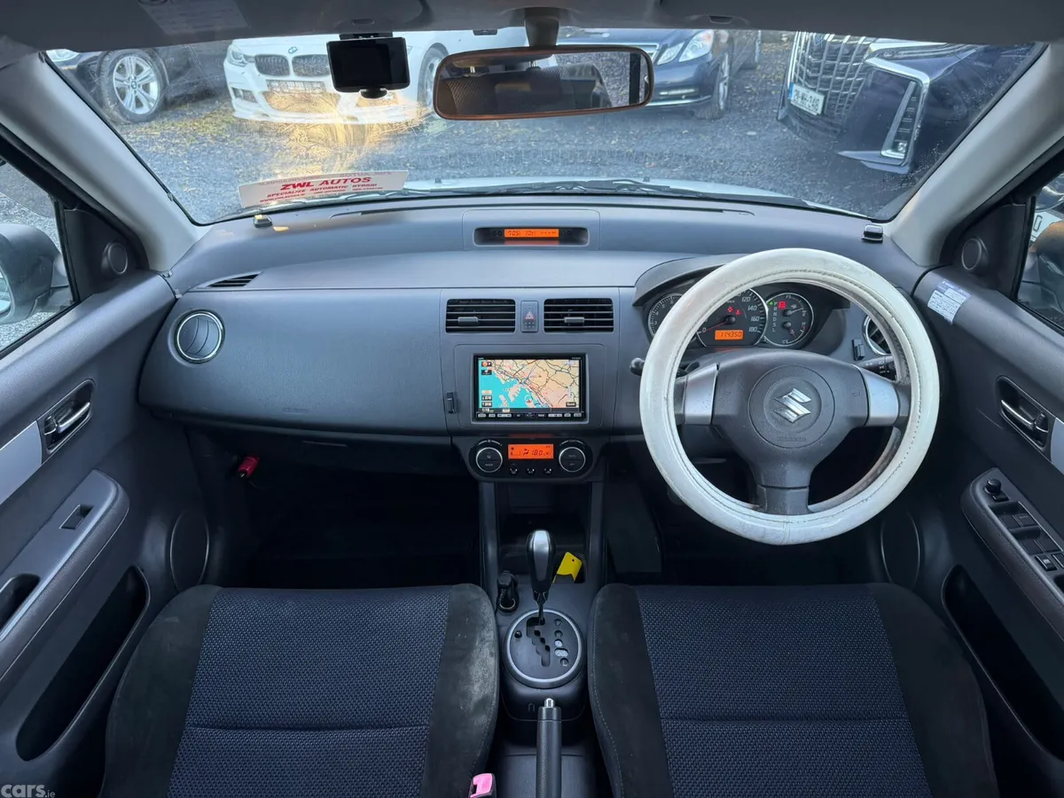 Suzuki Swift Hatchback, Petrol, 2009, White